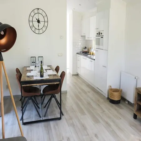 Chalet Charming Near Efteling